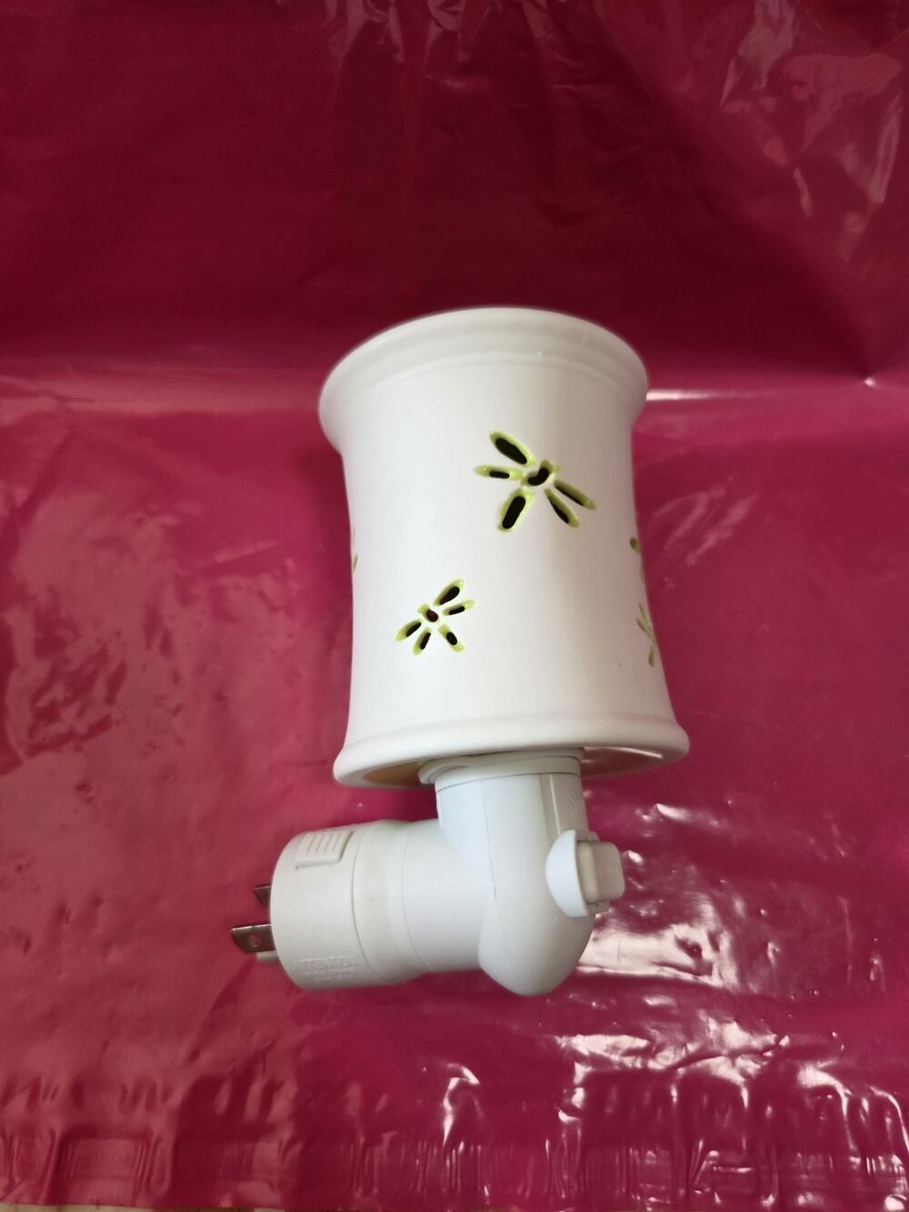 Scentsy Retired Warmer "Damsel" Plug-In